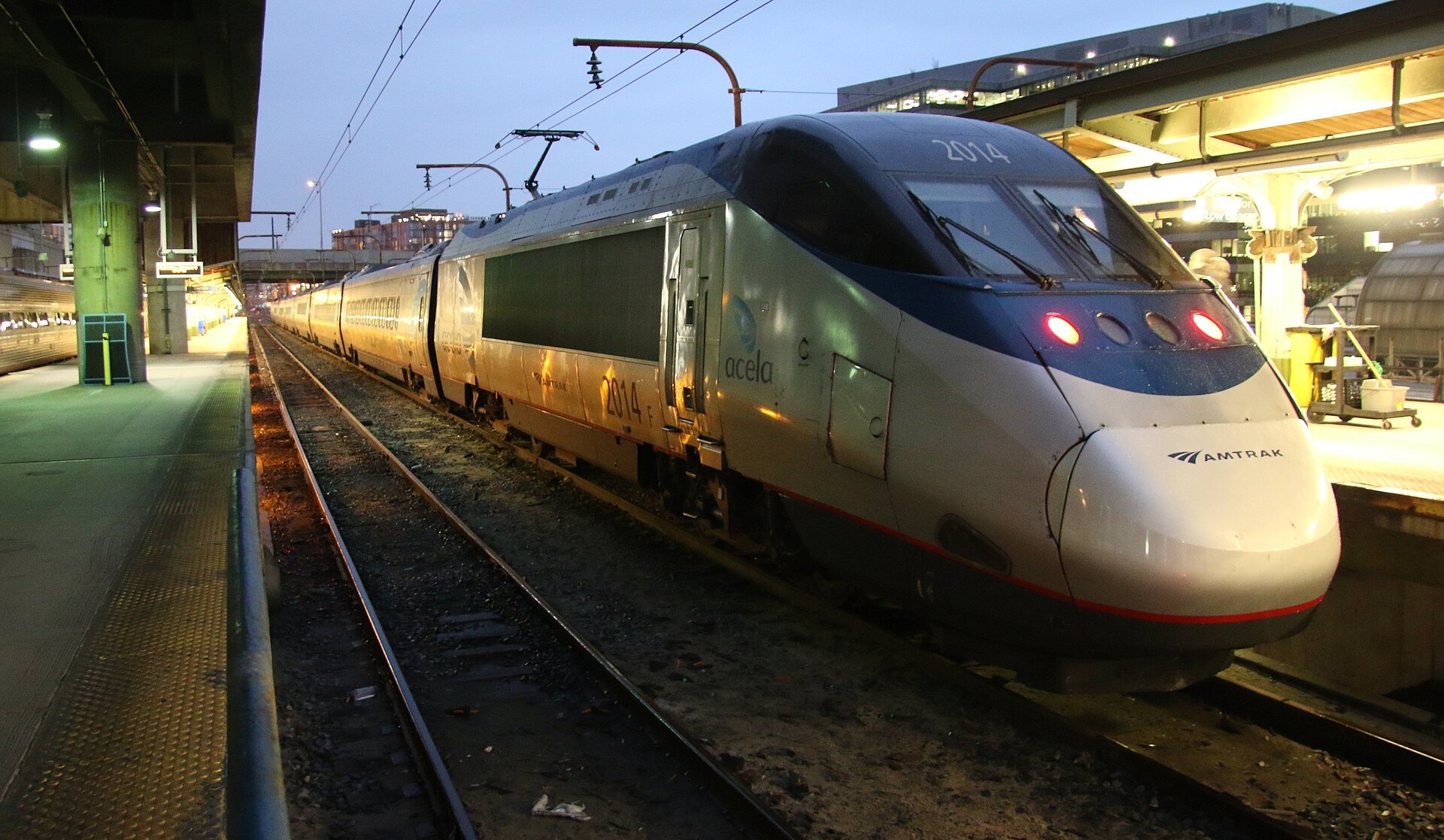 An Acela train at its platform in Union Station