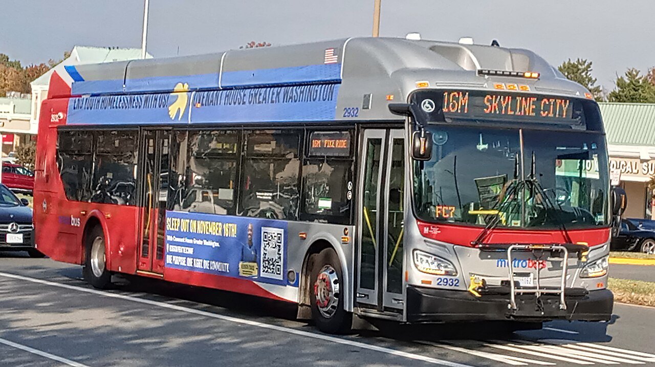 A Metrobus on route 16M in the city's red, white and silver livery
