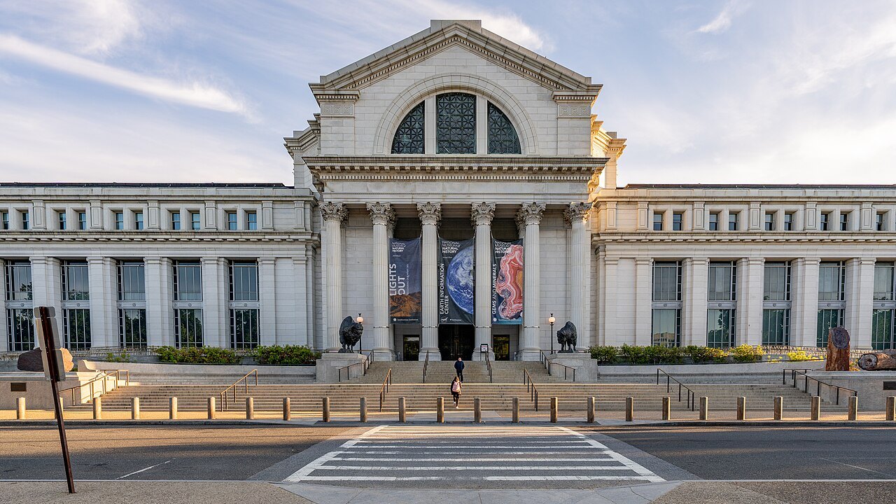 The Natural History Museum's south front on Madison Drive