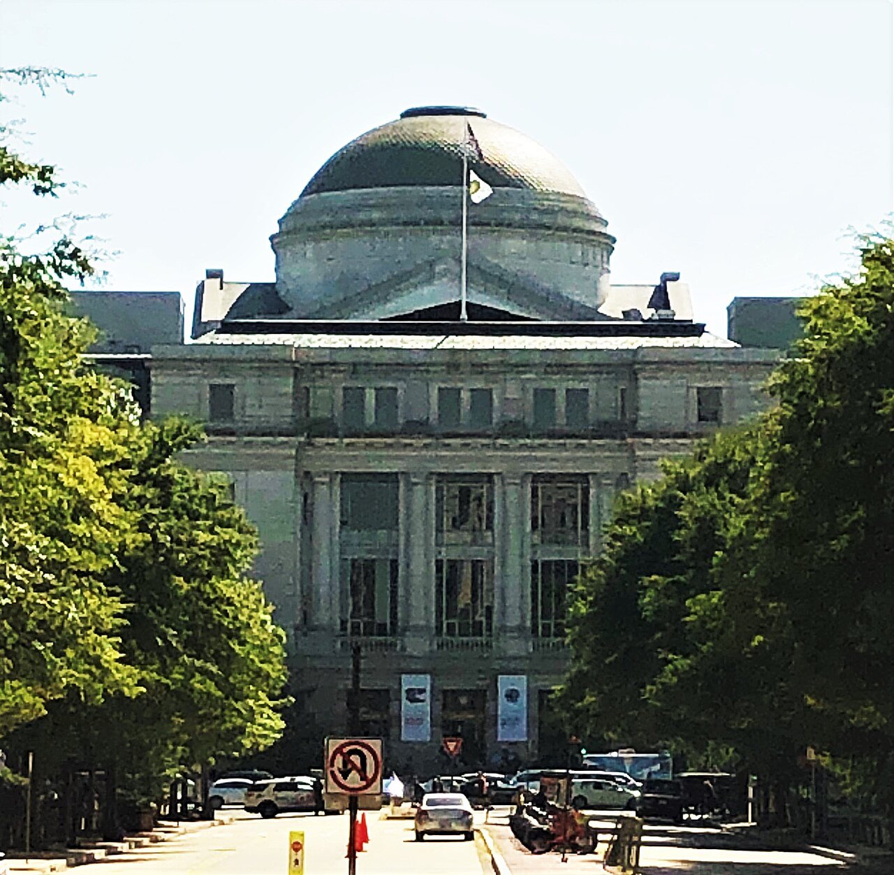 The Natural History Museum's north front from Constitution Avenue